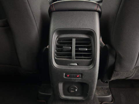 Ford Kuga 2.5 PHEV ST-Line (INCL-BTW) Aut. *DIGI-COCKPIT | ADAPTIVE-CRUISE | BLINDSPOT | FULL-LED | KEYLESS | DAB | CARPLAY | NAVI-FULLMAP | HEATED-SPORTSEATS | PRIVACY-GLASS | 18"ALU*