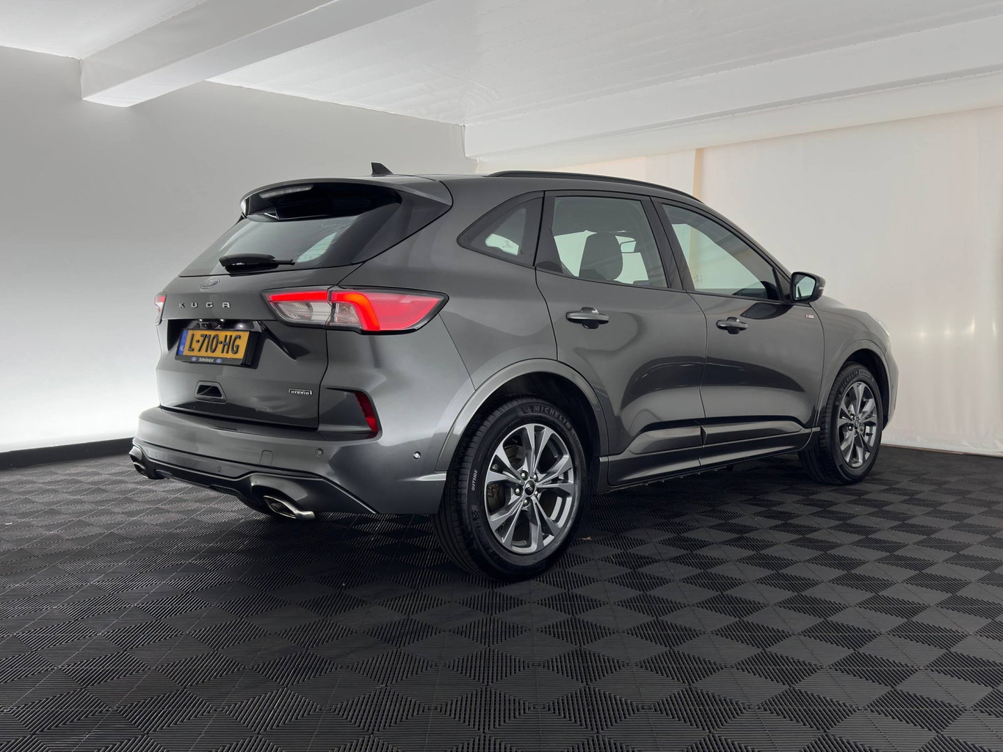 Ford Kuga 2.5 PHEV ST-Line (INCL-BTW) Aut. *DIGI-COCKPIT | ADAPTIVE-CRUISE | BLINDSPOT | FULL-LED | KEYLESS | DAB | CARPLAY | NAVI-FULLMAP | HEATED-SPORTSEATS | PRIVACY-GLASS | 18"ALU*