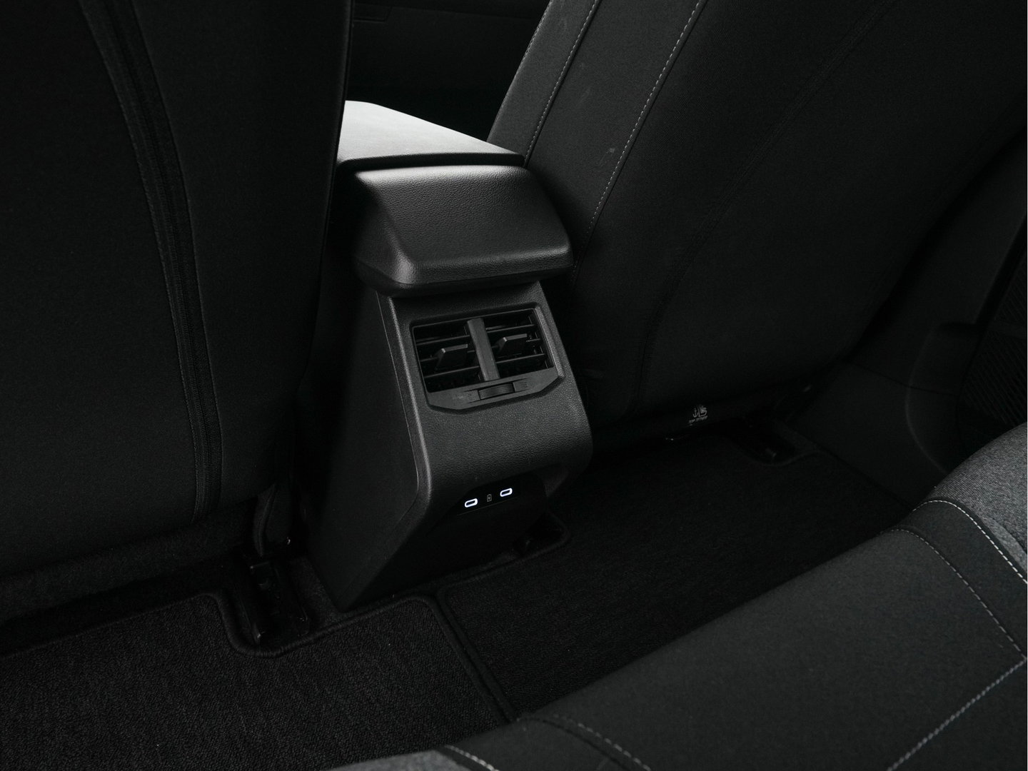 Renault Mégane E-Tech EV40 Boost Charge Equilibre [3-Fase-11kW] (INCL.BTW) Aut. *DIGI-COCKPIT | FULL-LED | COMFORT-SEATS | NAVI-FULLMAP | CAMERA | SHIFT-PADDLES | ECC | PDC | CRUISE | 18''ALU*