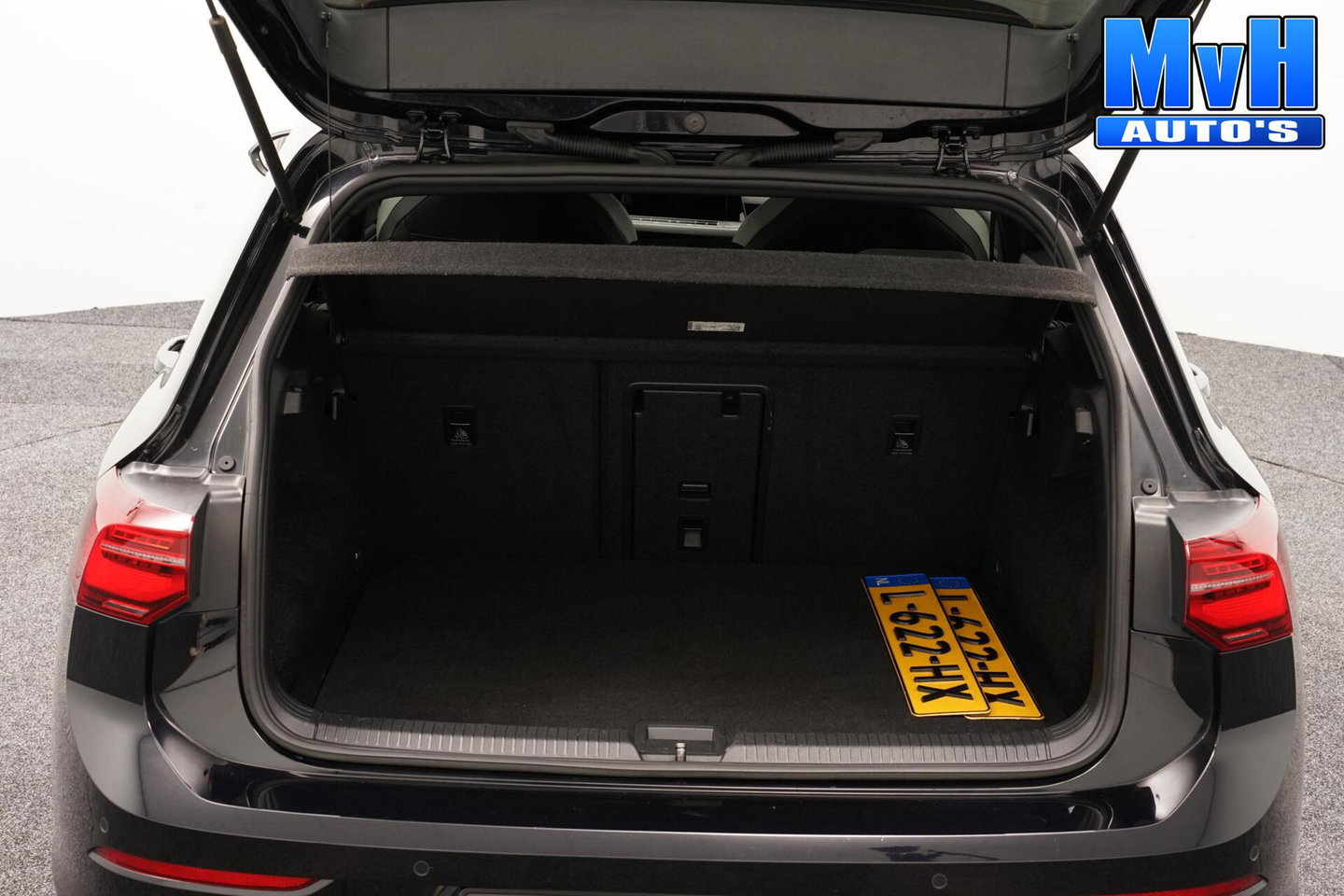 Volkswagen Golf 1.5 eTSI R-Line|STOEL/STUUR.VERW|CARPLAY|LED