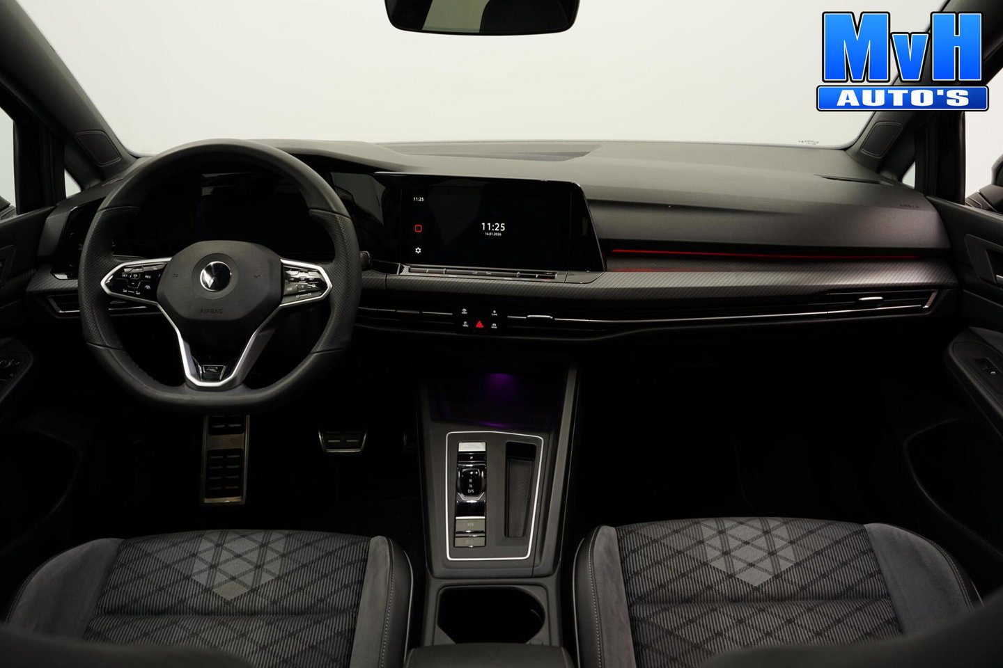 Volkswagen Golf 1.5 eTSI R-Line|STOEL/STUUR.VERW|CARPLAY|LED