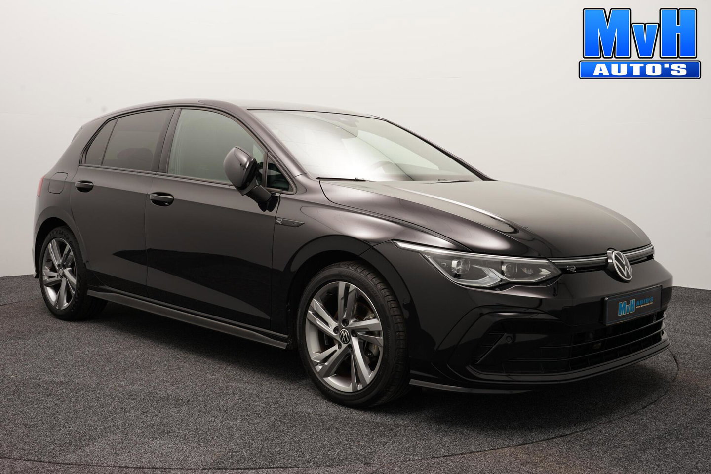 Volkswagen Golf 1.5 eTSI R-Line|STOEL/STUUR.VERW|CARPLAY|LED