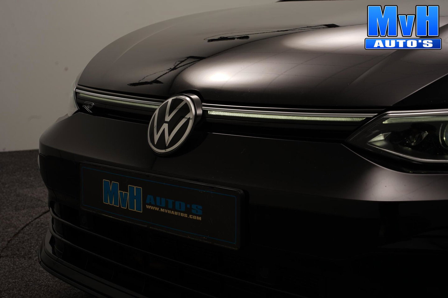 Volkswagen Golf 1.5 eTSI R-Line|STOEL/STUUR.VERW|CARPLAY|LED