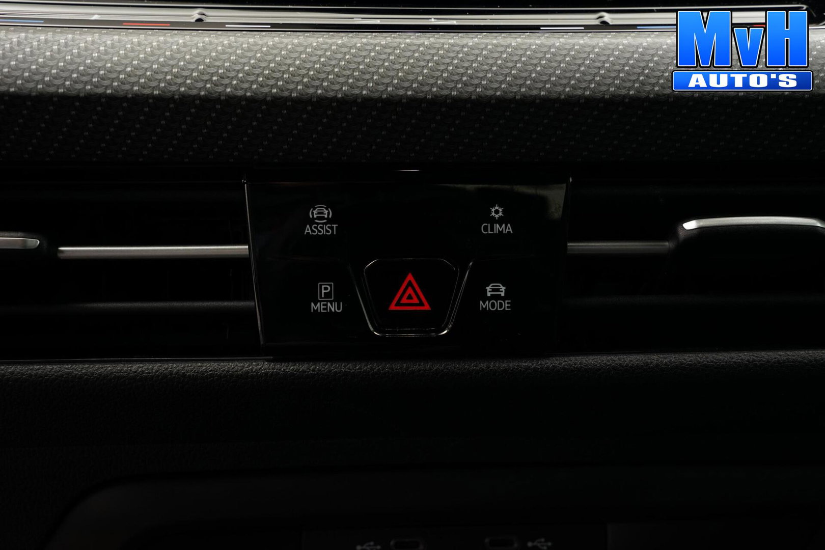 Volkswagen Golf 1.5 eTSI R-Line|STOEL/STUUR.VERW|CARPLAY|LED