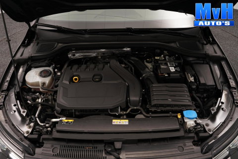 Volkswagen Golf 1.5 eTSI R-Line|STOEL/STUUR.VERW|CARPLAY|LED
