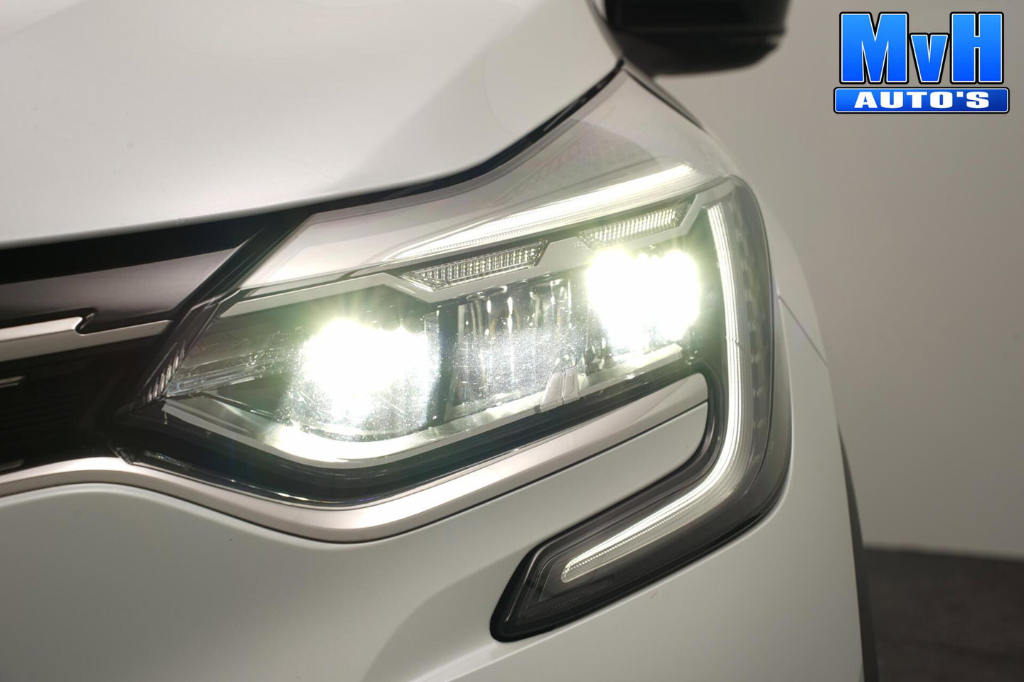 Renault Captur 1.3 TCe 140 Intens|PARELMOER|CAMERA|LED|NAP