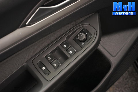 Volkswagen Golf 1.5 TSI Life Business|STOEL/STUUR.VERW|TREKH