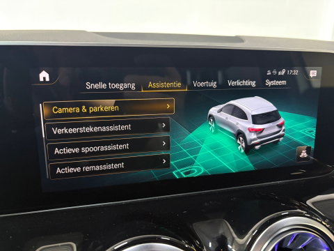 Mercedes-Benz GLA 250 4MATIC AMG-line NIGHT PAKKET*Pano*Stoelverwarming*