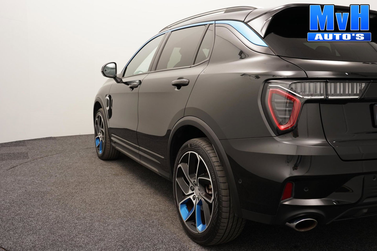 Lynk & Co 01 1.5 PHEV|ZWARTE.HEMEL|SOH94%|360ºCAM|PANO|262PK