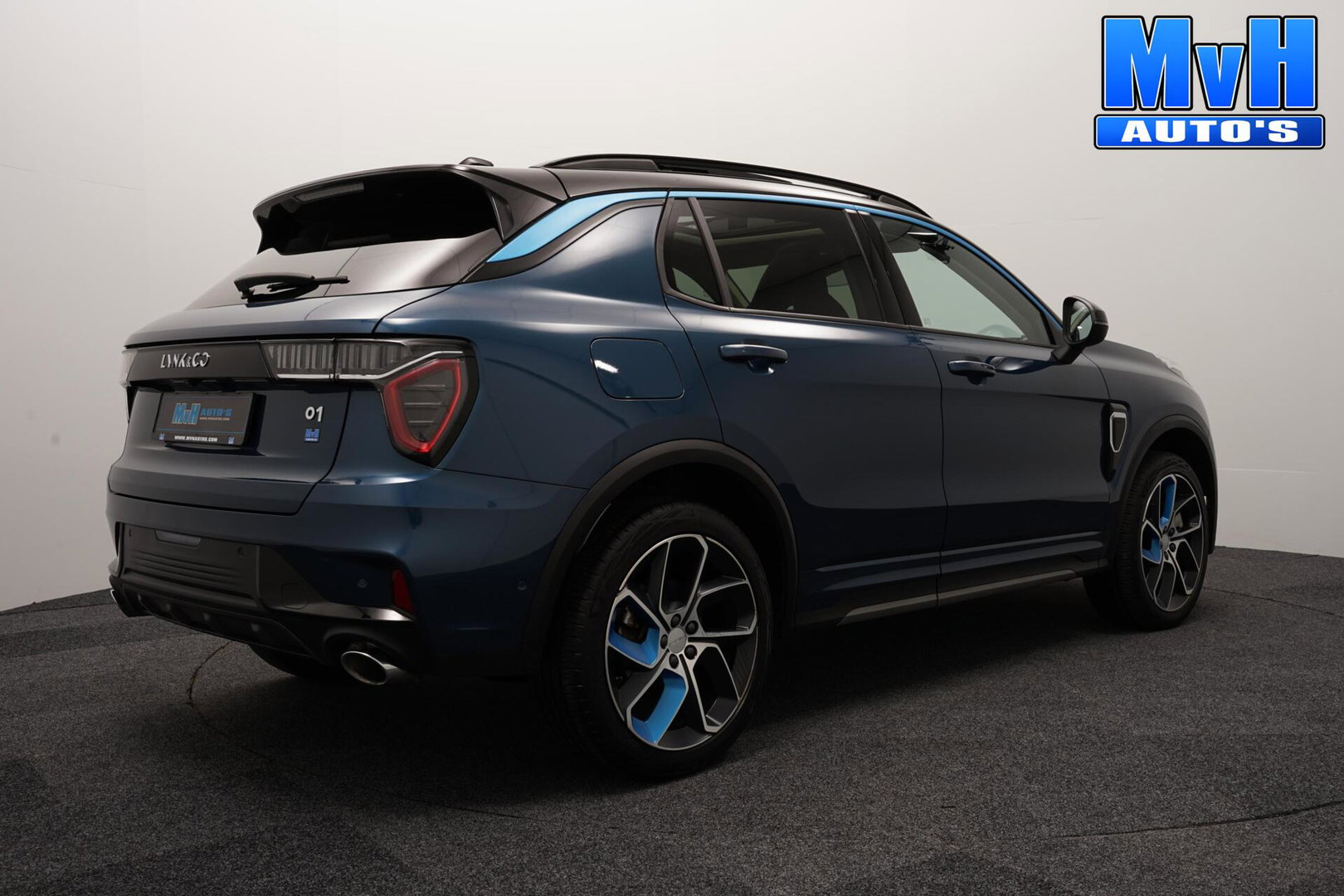 Lynk & Co 01 1.5 PHEV|262PK|LUXE|360°CAM|PANO