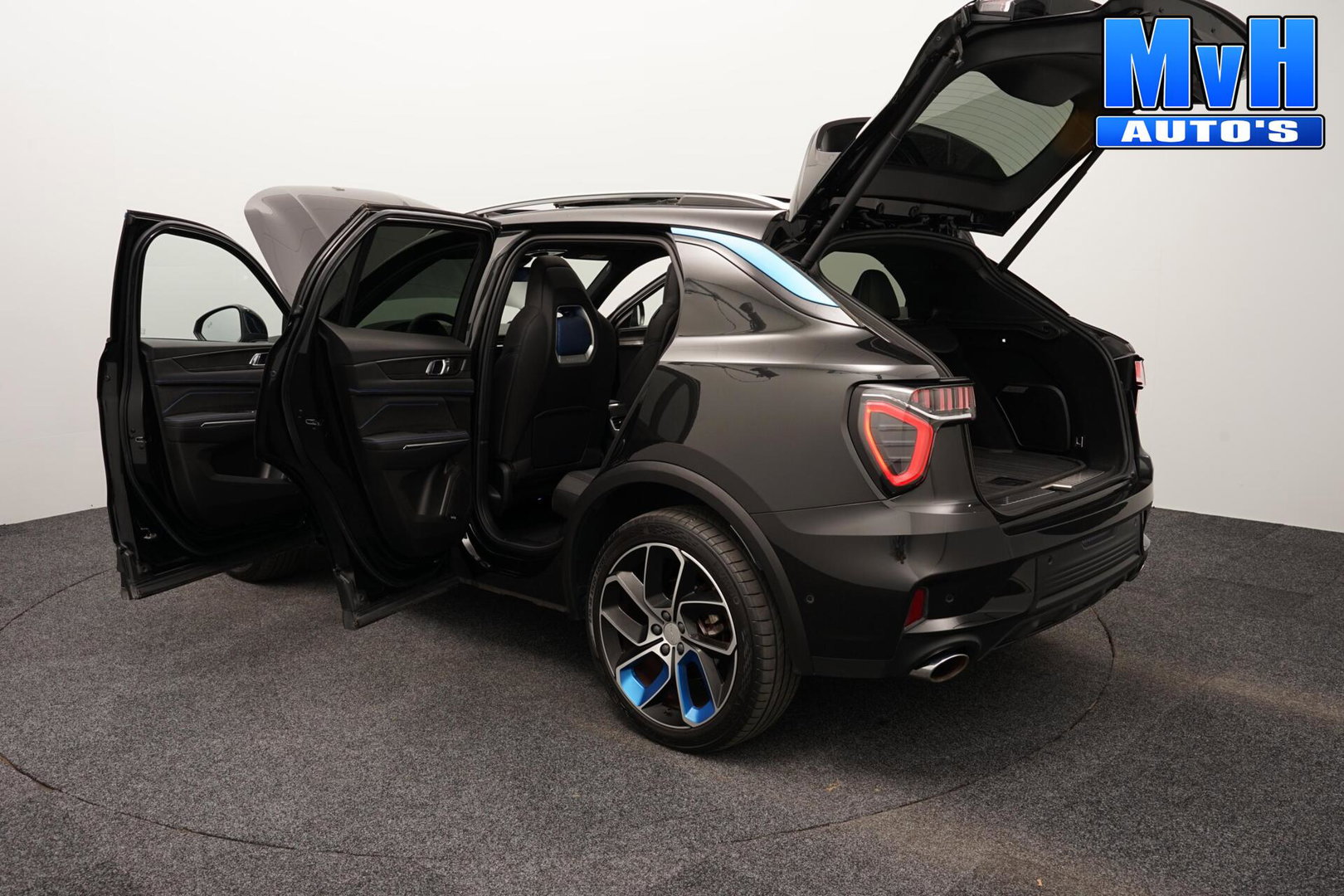 Lynk & Co 01 1.5 PHEV|ZWARTE.HEMEL|360ºCAM|PANO|262PK