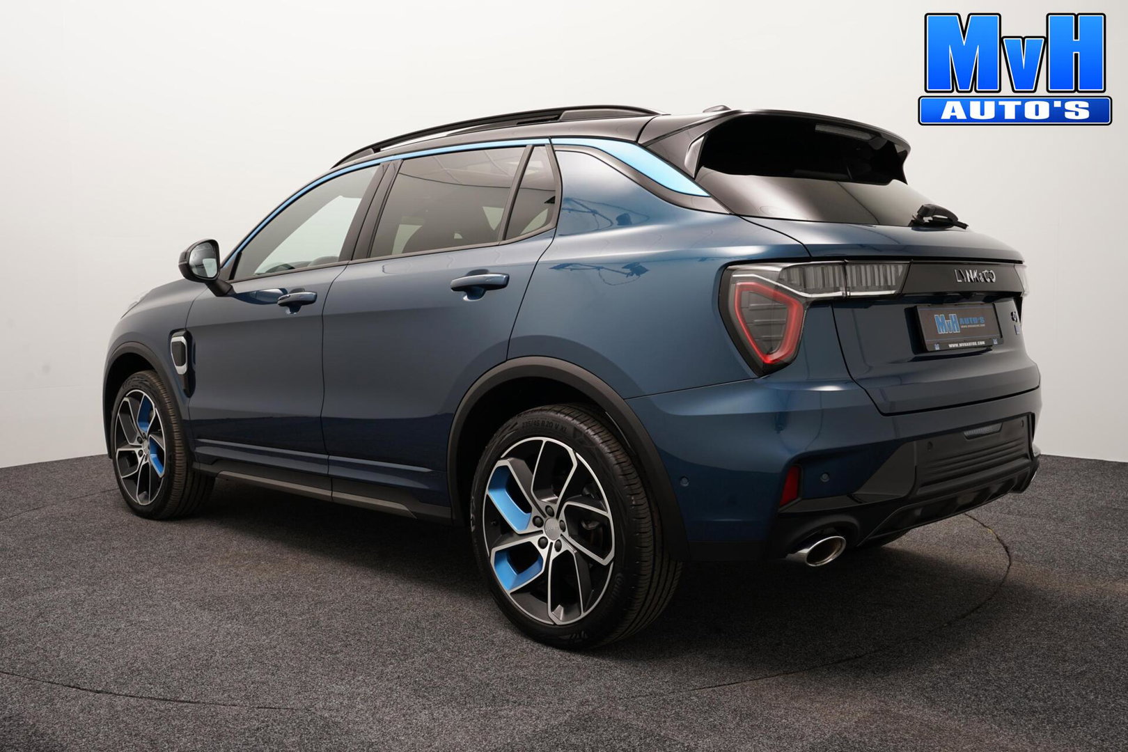 Lynk & Co 01 1.5 PHEV|ZWARTE.HEMEL|360ºCAM|PANO|262PK