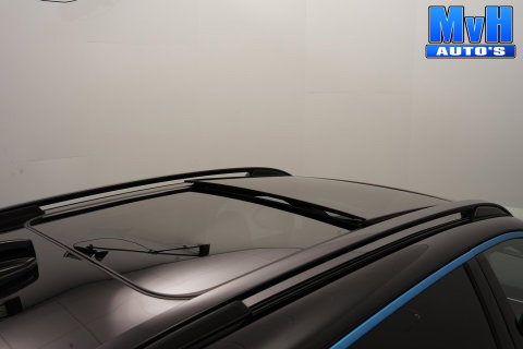 Lynk & Co 01 1.5 PHEV|ZWARTE.HEMEL|360ºCAM|PANO|262PK