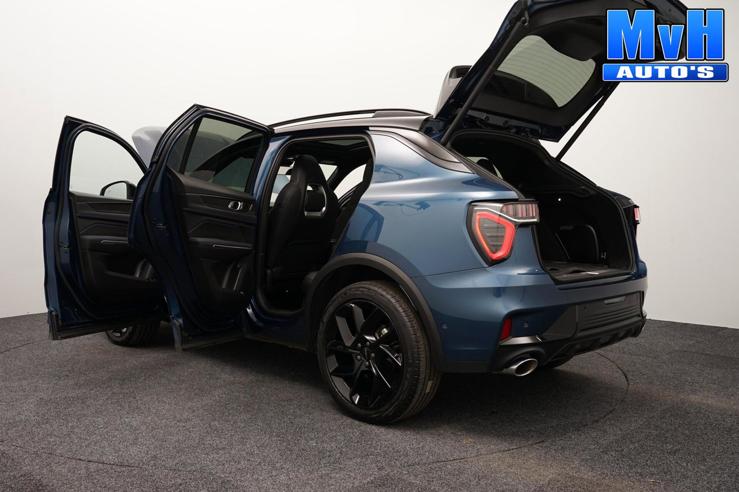 Lynk & Co 01 1.5 PHEV|FULL BLACK XL|ZWARTE.HEMEL|PANO