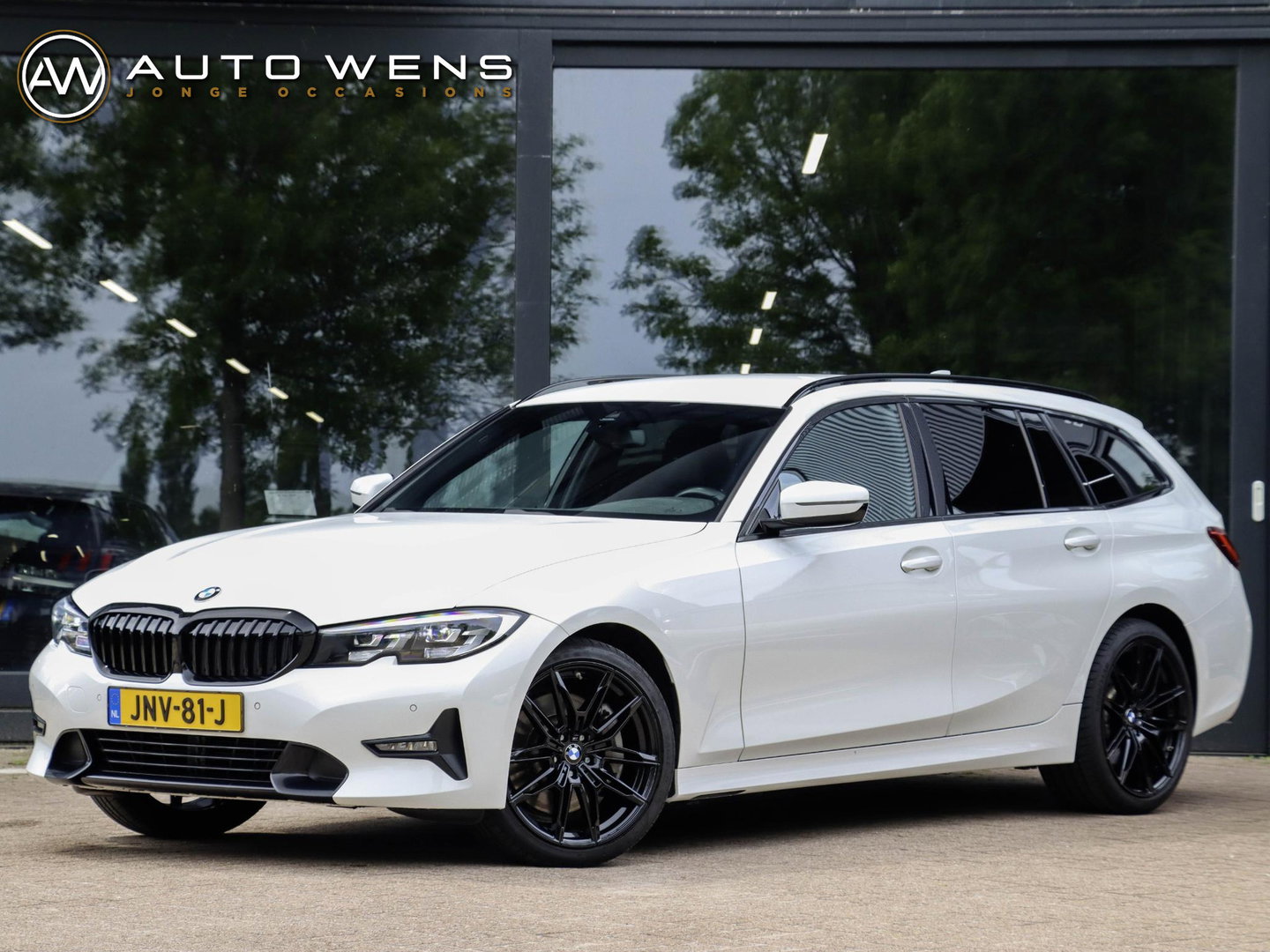 BMW 3 Serie Touring 330i High Executive Trekhaak elek.