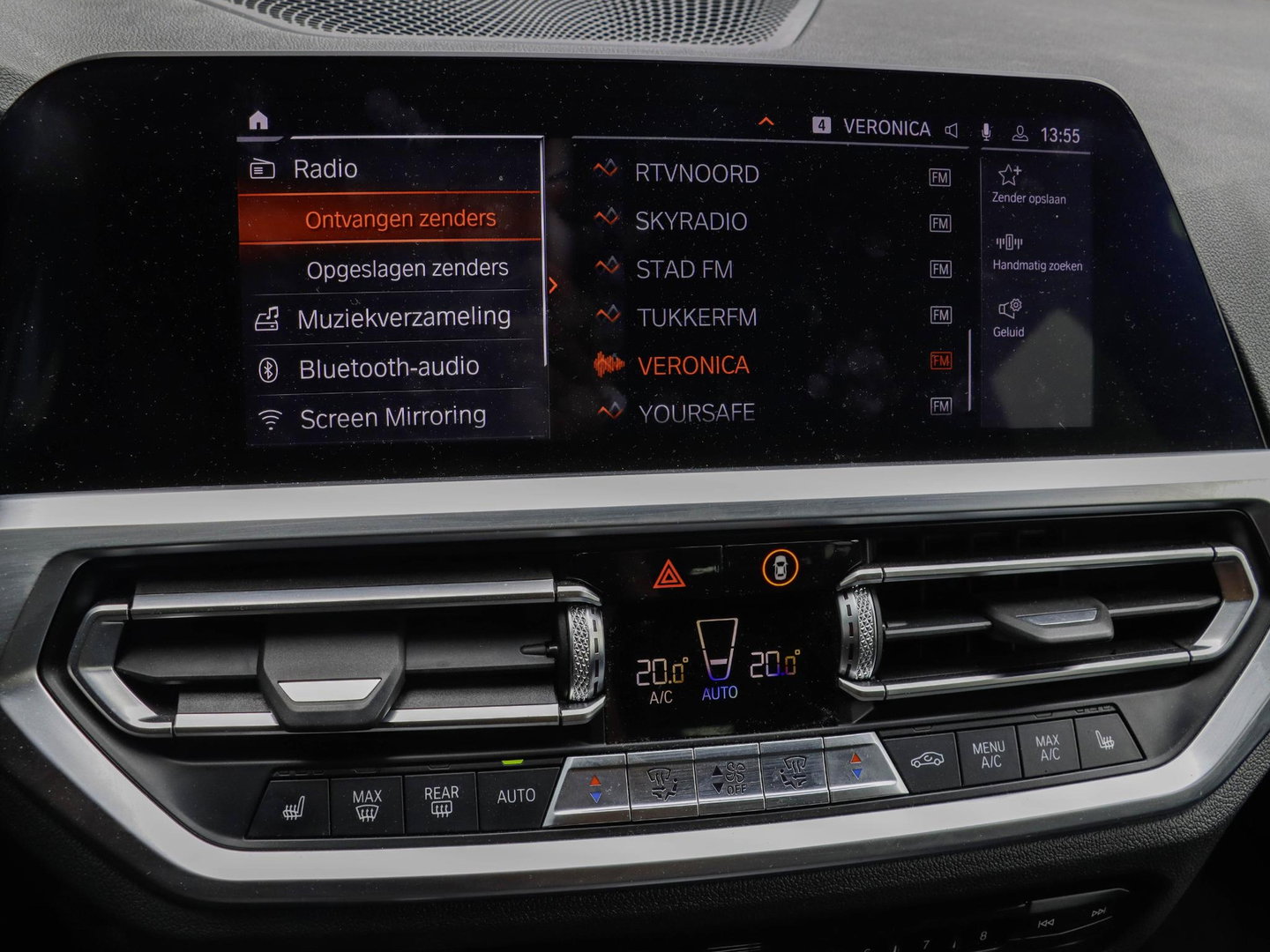 BMW 3 Serie Touring 330i High Executive Trekhaak elek.