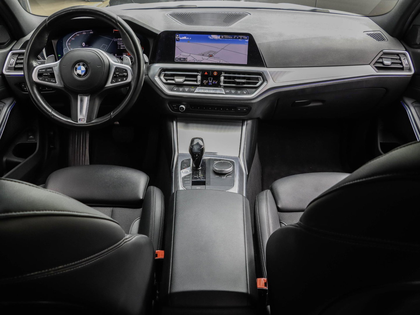 BMW 3 Serie Touring 330i High Executive Trekhaak elek.