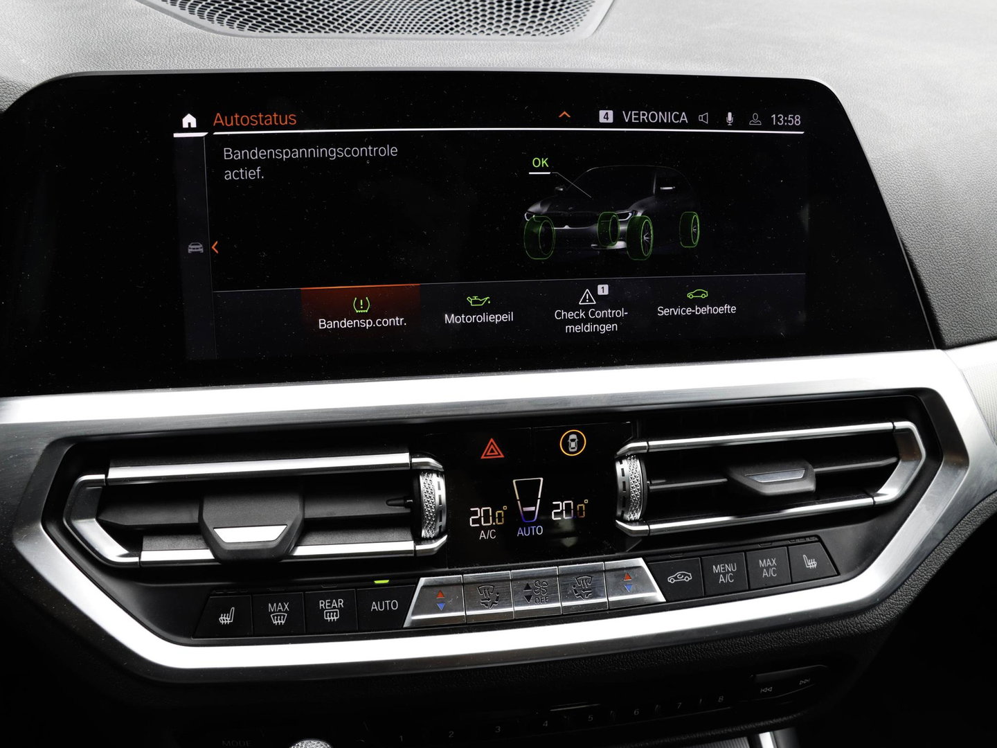 BMW 3 Serie Touring 330i High Executive Trekhaak elek.