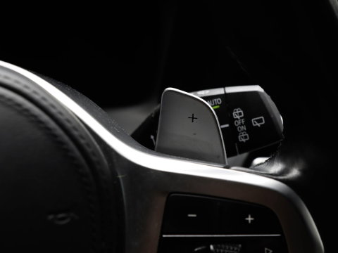 BMW 3 Serie Touring 330i High Executive Trekhaak elek.
