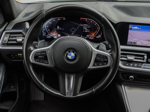 BMW 3 Serie Touring 330i High Executive Trekhaak elek.