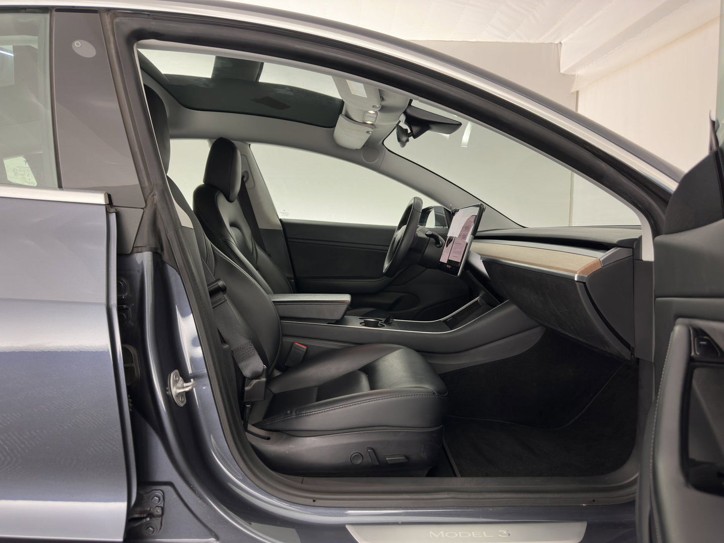 Tesla Model 3 Long Range AWD 75 kWh [3-Fase-11kW] (INCL-BTW) Aut. *PANO | AUTOPILOT | LEATHER | KEYLESS | FULL-LED | MEMORY-PACK | TOPVIEW | DAB | CARPLAY | DIGI-COCKPIT | LANE-ASSIST | HEATED-COMFORTSEATS | 19"ALU*