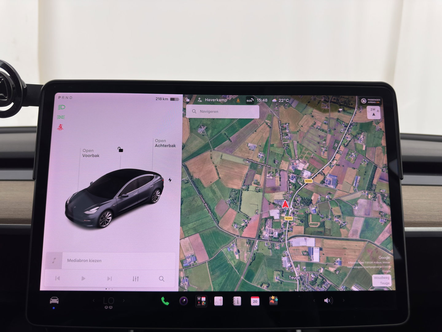 Tesla Model 3 Long Range AWD 75 kWh [3-Fase-11kW] (INCL-BTW) Aut. *PANO | AUTOPILOT | LEATHER | KEYLESS | FULL-LED | MEMORY-PACK | TOPVIEW | DAB | CARPLAY | DIGI-COCKPIT | LANE-ASSIST | HEATED-COMFORTSEATS | 19"ALU*