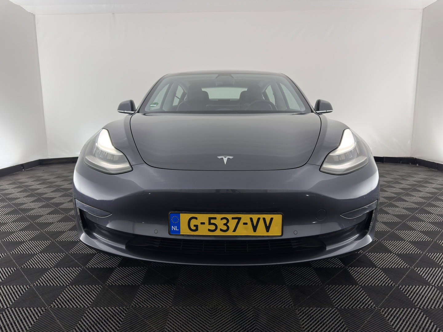 Tesla Model 3 Long Range AWD 75 kWh [3-Fase-11kW] (INCL-BTW) Aut. *PANO | AUTOPILOT | LEATHER | KEYLESS | FULL-LED | MEMORY-PACK | TOPVIEW | DAB | CARPLAY | DIGI-COCKPIT | LANE-ASSIST | HEATED-COMFORTSEATS | 19"ALU*