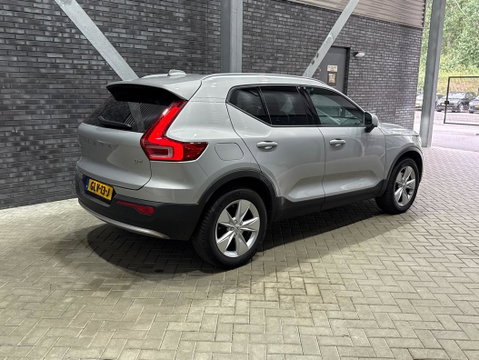 Volvo XC40 2.0 B3 Core | Camera | Keyless Entry | Stoel+Stuurverwarming | Elektrische Achterklep | Getint Glas | 18 inch