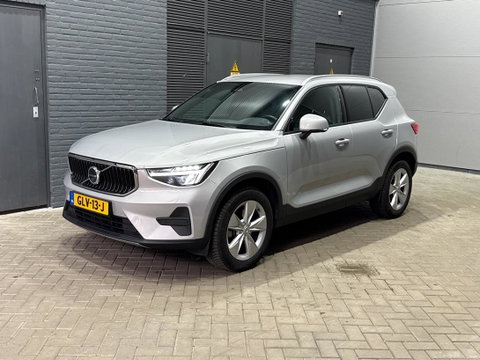Volvo XC40 2.0 B3 Core | Camera | Keyless Entry | Stoel+Stuurverwarming | Elektrische Achterklep | Getint Glas | 18 inch