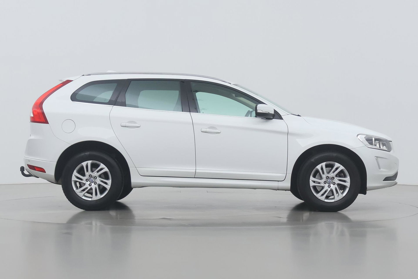 Volvo XC60 T5 Momentum | Elektrische Stoel + Memory | Stoelverwarming | Trekhaak | Cruise Control