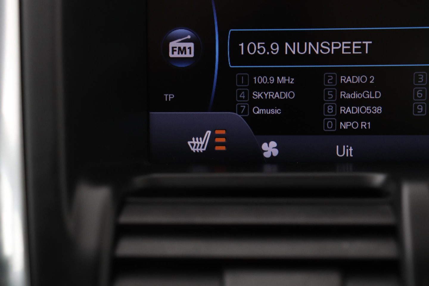 Volvo XC60 T5 Momentum | Elektrische Stoel + Memory | Stoelverwarming | Trekhaak | Cruise Control