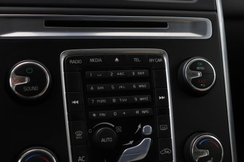 Volvo XC60 T5 Momentum | Elektrische Stoel + Memory | Stoelverwarming | Trekhaak | Cruise Control