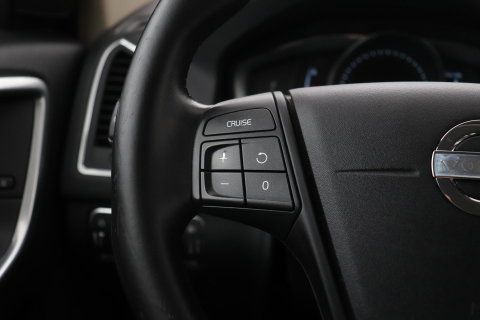 Volvo XC60 T5 Momentum | Elektrische Stoel + Memory | Stoelverwarming | Trekhaak | Cruise Control