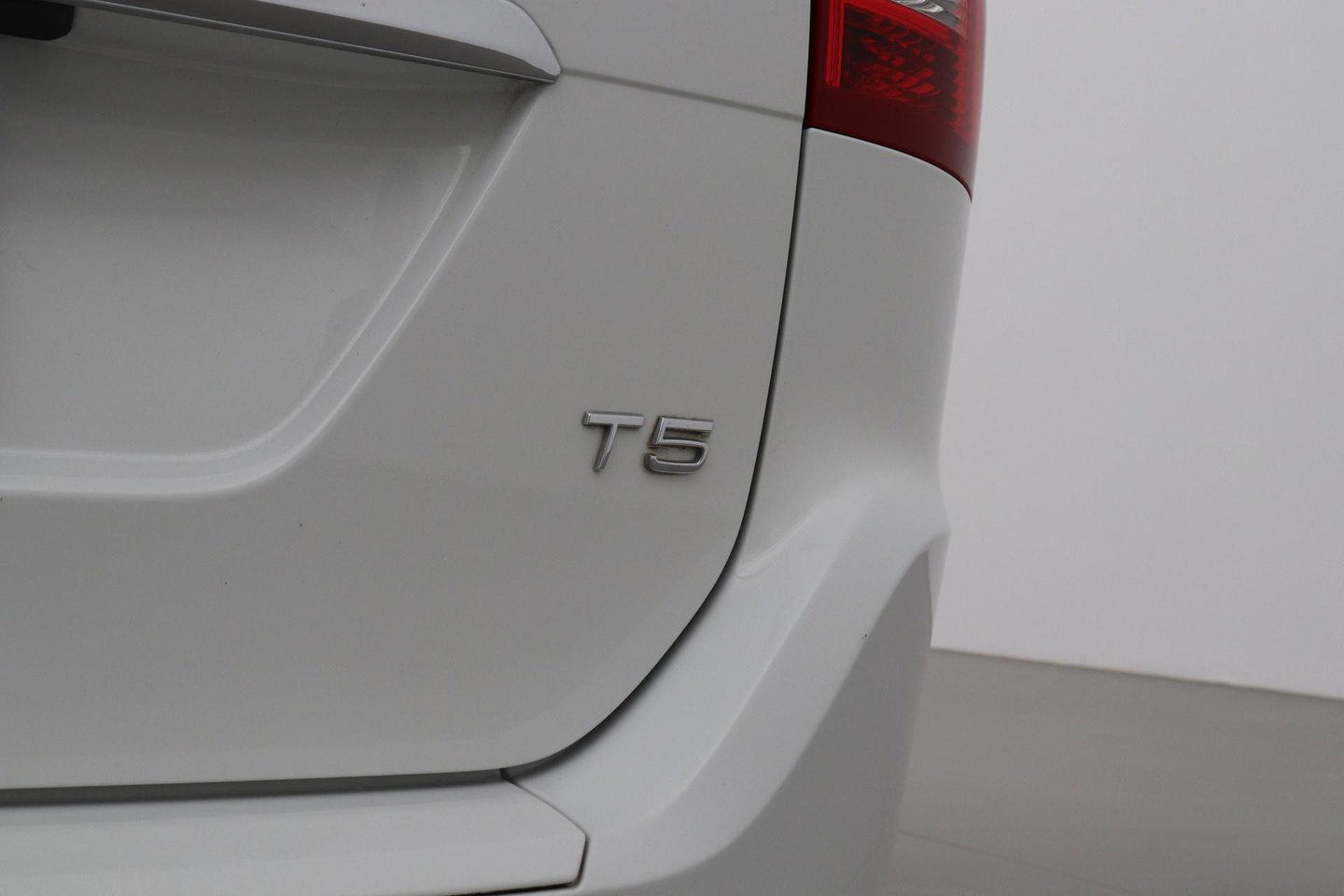 Volvo XC60 T5 Momentum | Elektrische Stoel + Memory | Stoelverwarming | Trekhaak | Cruise Control