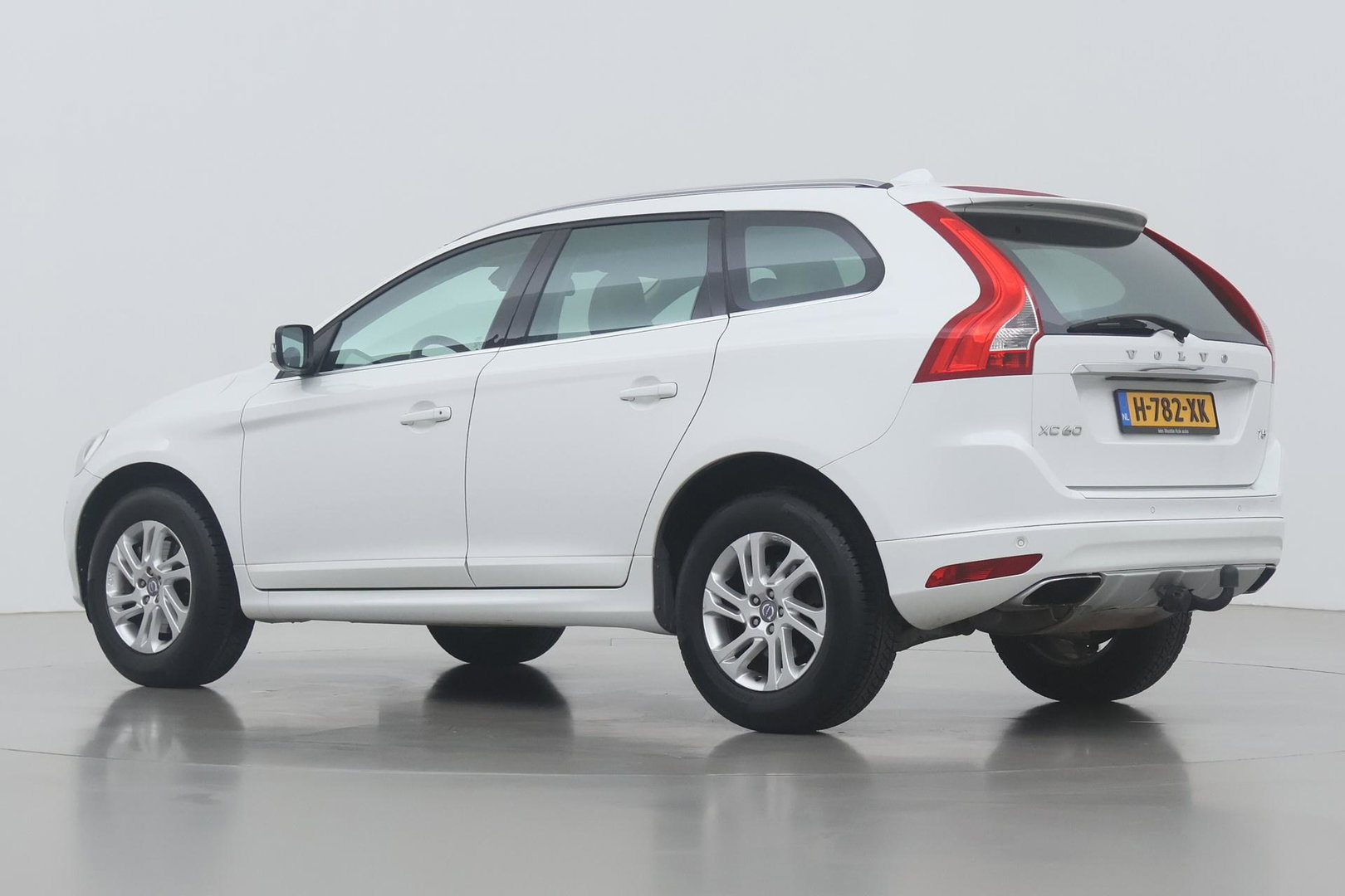Volvo XC60 T5 Momentum | Elektrische Stoel + Memory | Stoelverwarming | Trekhaak | Cruise Control