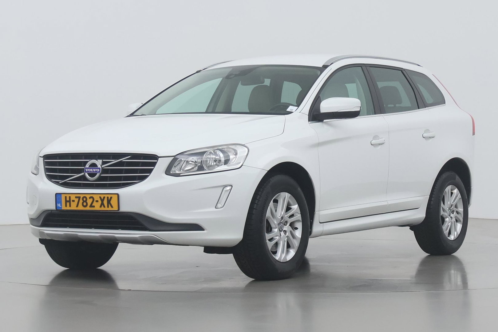 Volvo XC60 T5 Momentum | Elektrische Stoel + Memory | Stoelverwarming | Trekhaak | Cruise Control