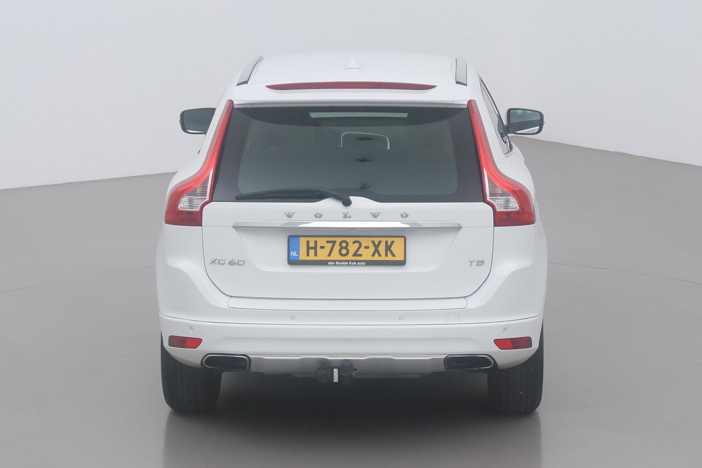 Volvo XC60 T5 Momentum | Elektrische Stoel + Memory | Stoelverwarming | Trekhaak | Cruise Control