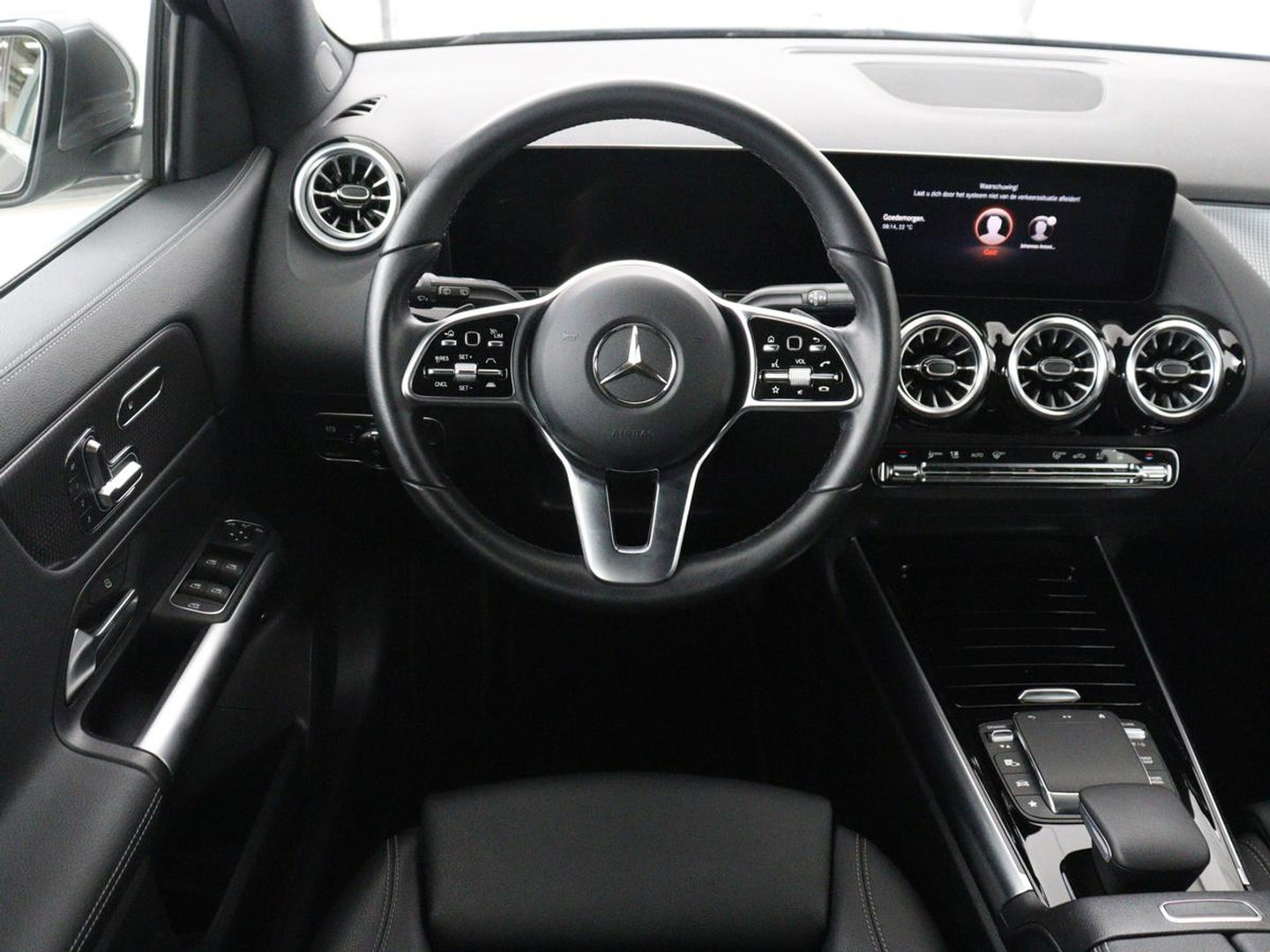 Mercedes-Benz GLA 250 e Luxury Line | SOH 92,9% | Half leder | Memory | Stoelverwarming | Adaptive cruise | Sfeerverlichting | Carplay | Camera | Park assist | Elektrische achterklep | Keyless