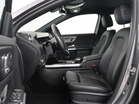 Mercedes-Benz GLA 250 e Luxury Line | SOH 92,9% | Half leder | Memory | Stoelverwarming | Adaptive cruise | Sfeerverlichting | Carplay | Camera | Park assist | Elektrische achterklep | Keyless