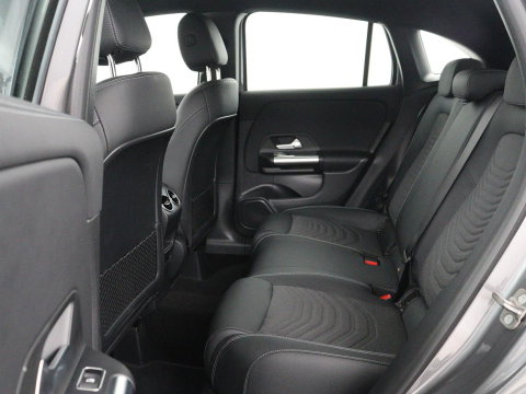 Mercedes-Benz GLA 250 e Luxury Line | SOH 92,9% | Half leder | Memory | Stoelverwarming | Adaptive cruise | Sfeerverlichting | Carplay | Camera | Park assist | Elektrische achterklep | Keyless