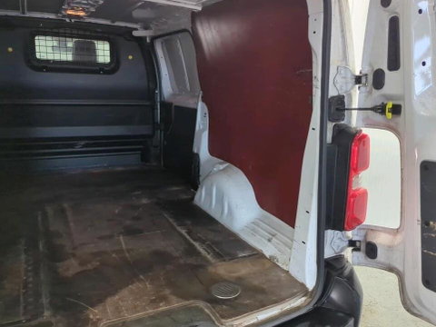 Peugeot Expert L3H1 LANG IMPERIAAL 3PERSOONS