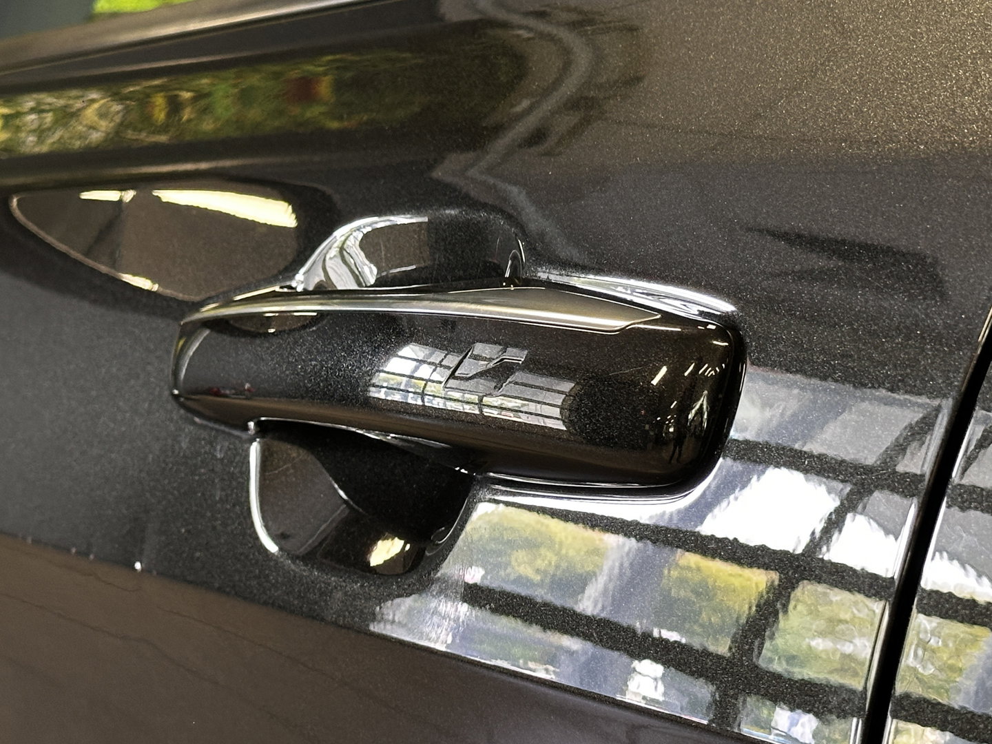 Lynk & Co 01 1.5 | Blackpakket optioneel | 360° Camera | Panoramadak | Adaptive Cruise Control | Trekhaak | Keyless | Elektrische Bestuurdersstoel + Geheugen | Parkeersensoren | Apple Carplay | Android Auto |