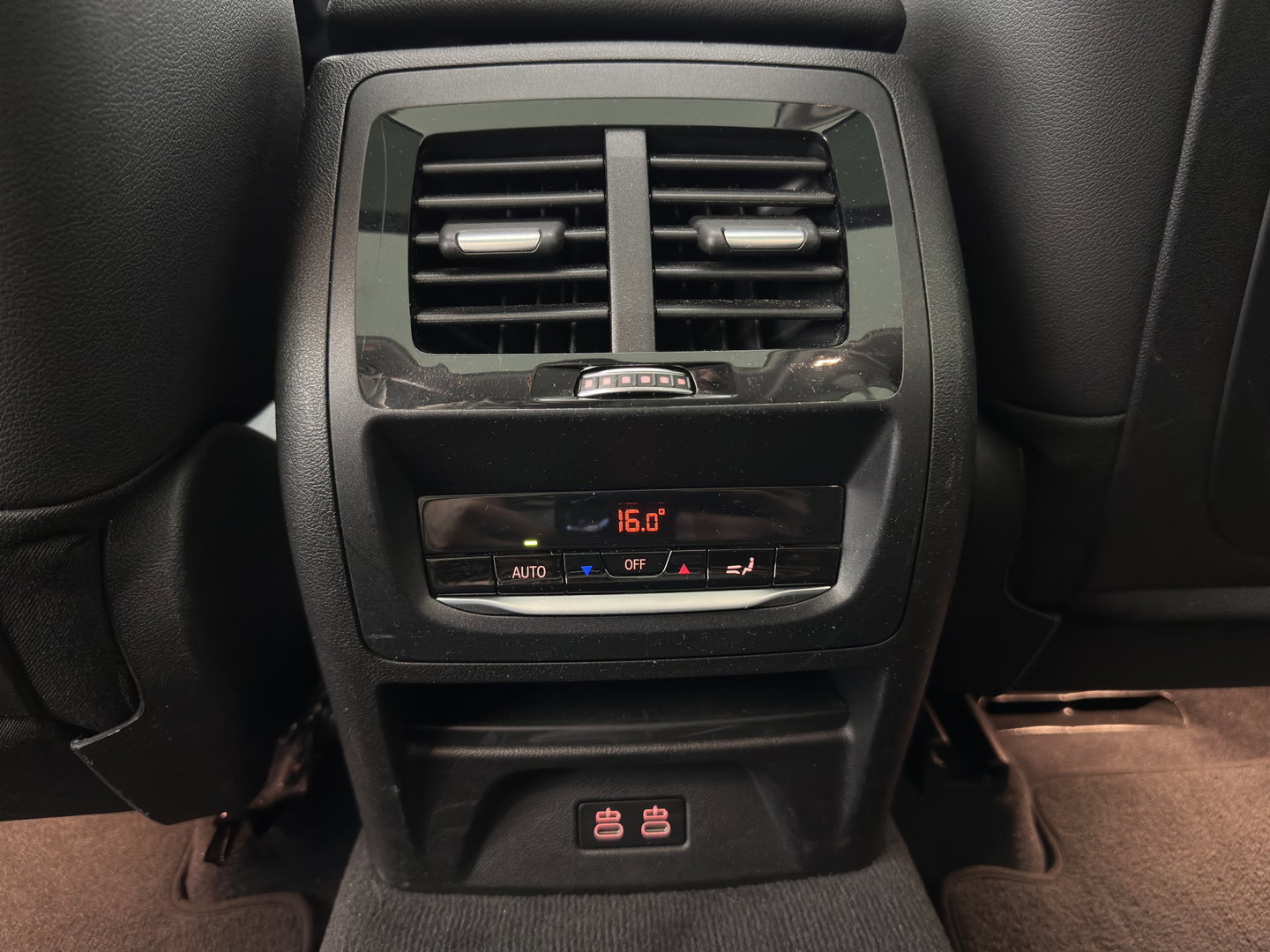 BMW iX3 Executive 80 kWh [3-Fase-11kW] {SoH-99%} (INCL.BTW) Aut. *PANO | LEATHER | ADAPTIVE-CRUISE | FULL-LED | MEMORY-PACK | BLIND-SPOT | DIGI-COCKPIT | HEATED-COMFORTSEATS | CAMERA | DAB+ | NAVI-FULLMAP | TOWBAR | 19''ALU*