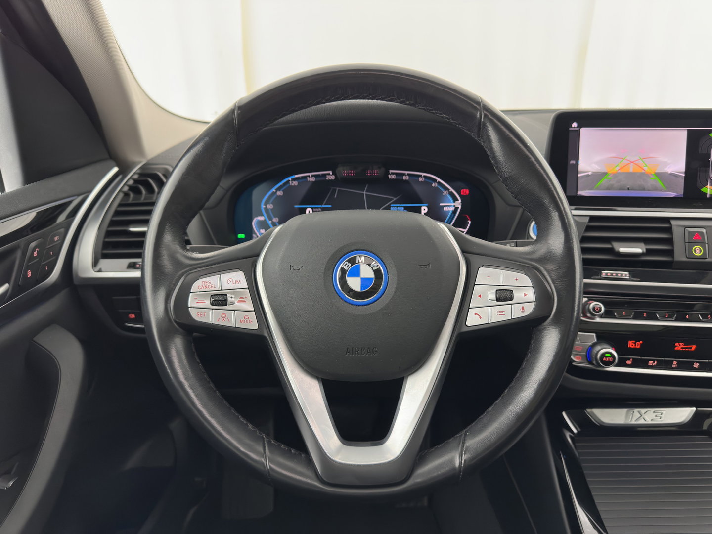 BMW iX3 Executive 80 kWh [3-Fase-11kW] {SoH-99%} (INCL.BTW) Aut. *PANO | LEATHER | ADAPTIVE-CRUISE | FULL-LED | MEMORY-PACK | BLIND-SPOT | DIGI-COCKPIT | HEATED-COMFORTSEATS | CAMERA | DAB+ | NAVI-FULLMAP | TOWBAR | 19''ALU*