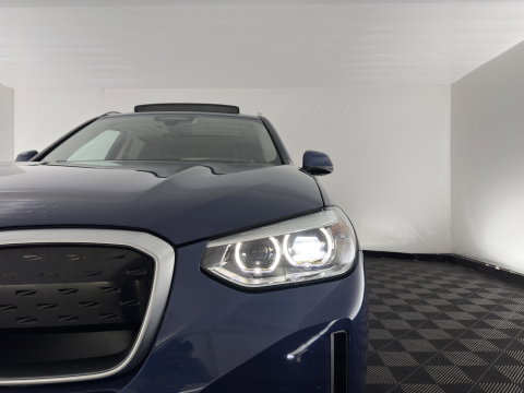 BMW iX3 Executive 80 kWh [3-Fase-11kW] {SoH-99%} (INCL.BTW) Aut. *PANO | LEATHER | ADAPTIVE-CRUISE | FULL-LED | MEMORY-PACK | BLIND-SPOT | DIGI-COCKPIT | HEATED-COMFORTSEATS | CAMERA | DAB+ | NAVI-FULLMAP | TOWBAR | 19''ALU*