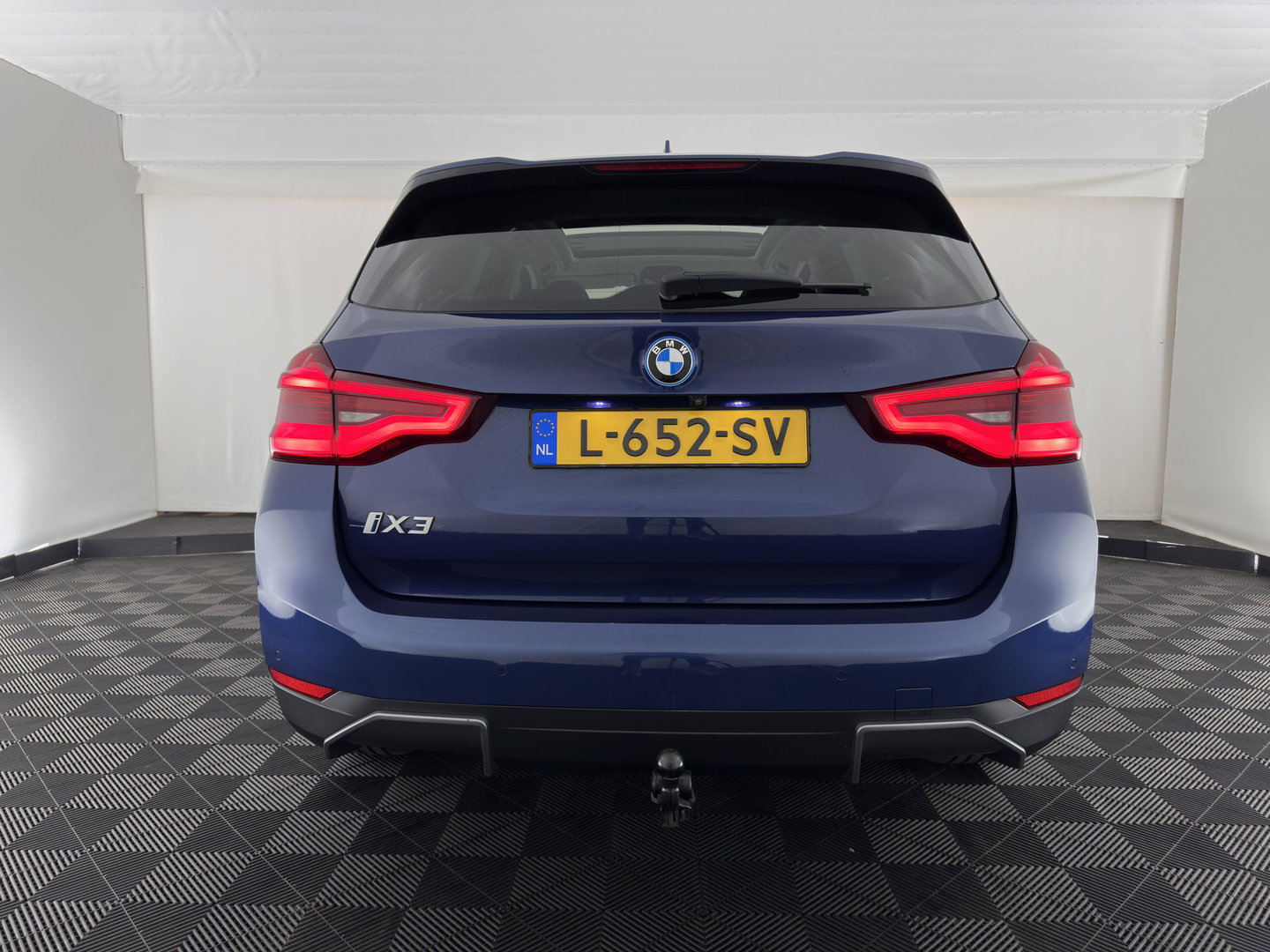 BMW iX3 Executive 80 kWh [3-Fase-11kW] {SoH-99%} (INCL.BTW) Aut. *PANO | LEATHER | ADAPTIVE-CRUISE | FULL-LED | MEMORY-PACK | BLIND-SPOT | DIGI-COCKPIT | HEATED-COMFORTSEATS | CAMERA | DAB+ | NAVI-FULLMAP | TOWBAR | 19''ALU*