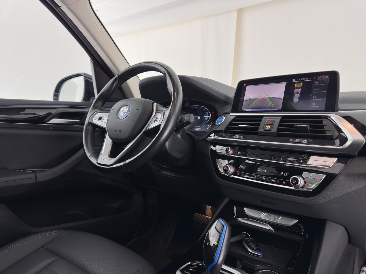 BMW iX3 Executive 80 kWh [3-Fase-11kW] {SoH-99%} (INCL.BTW) Aut. *PANO | LEATHER | ADAPTIVE-CRUISE | FULL-LED | MEMORY-PACK | BLIND-SPOT | DIGI-COCKPIT | HEATED-COMFORTSEATS | CAMERA | DAB+ | NAVI-FULLMAP | TOWBAR | 19''ALU*