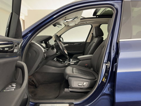 BMW iX3 Executive 80 kWh [3-Fase-11kW] {SoH-99%} (INCL.BTW) Aut. *PANO | LEATHER | ADAPTIVE-CRUISE | FULL-LED | MEMORY-PACK | BLIND-SPOT | DIGI-COCKPIT | HEATED-COMFORTSEATS | CAMERA | DAB+ | NAVI-FULLMAP | TOWBAR | 19''ALU*
