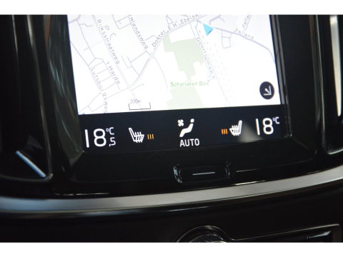 Volvo V60 T8 Hybride AWD Inscription | Panoramadak | Camera | Stoelverwarming | BLIS | Trekhaak |