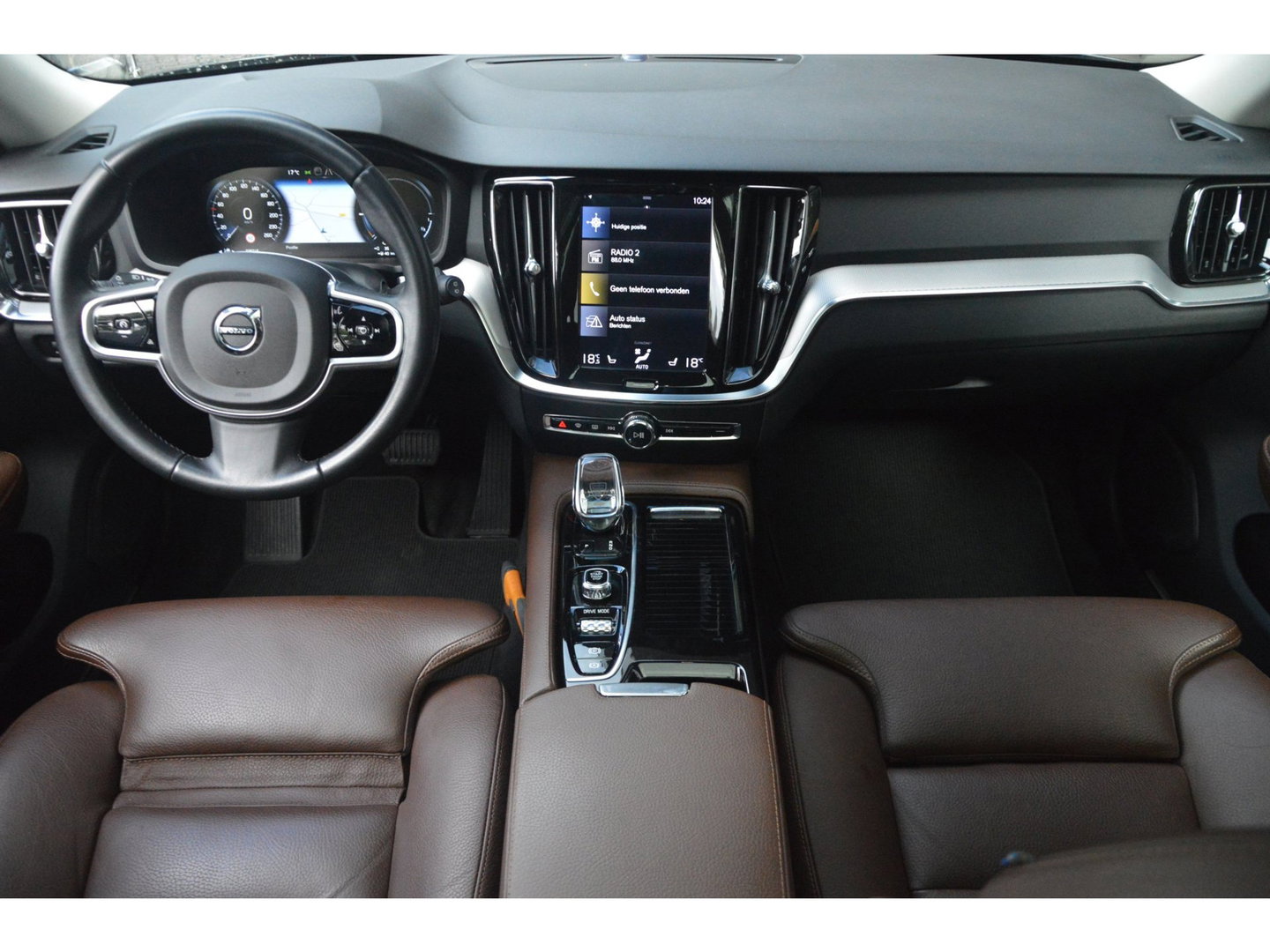 Volvo V60 T8 Hybride AWD Inscription | Panoramadak | Camera | Stoelverwarming | BLIS | Trekhaak |